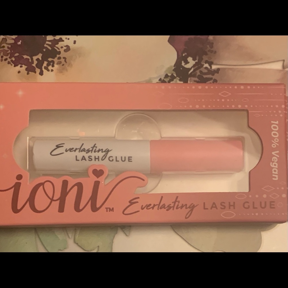 Vegan Lash Glue